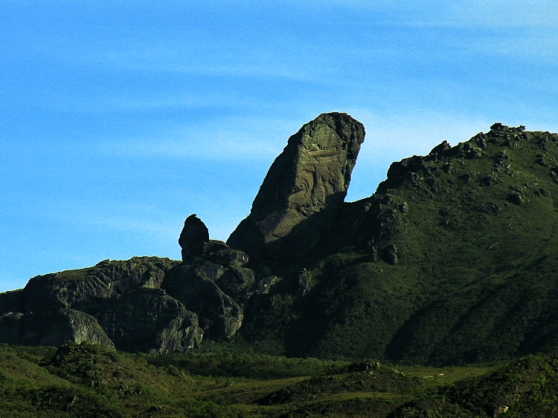 Pico do Itacolomi pelo fotógrafo Edison Shoji Suzuki - Fonte: Olhares